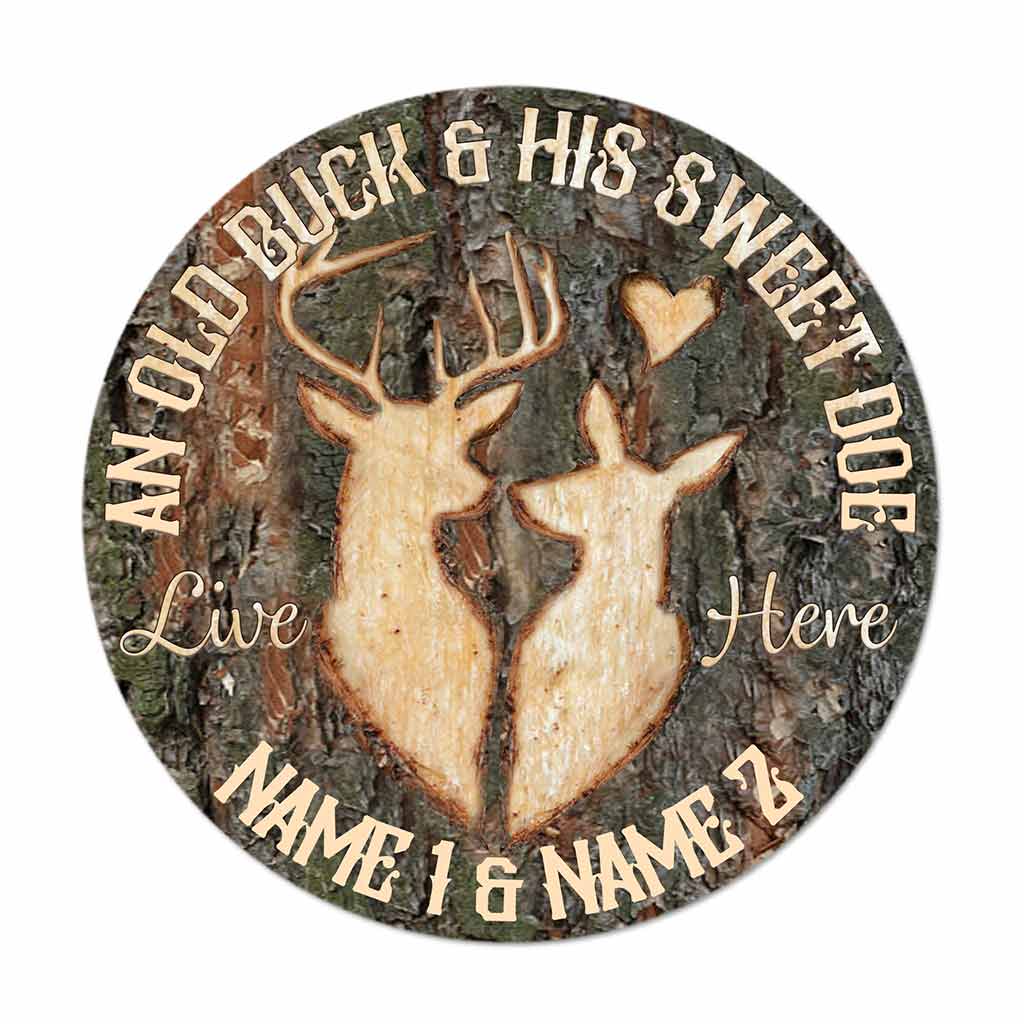 An Old Buck And His Sweet Doe - Hunting Personalized Round Wood Sign